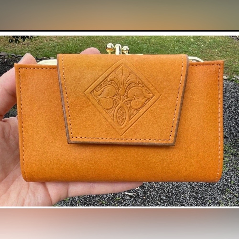 Retro Amity Vintage Cowhide Embossed Orange Leather Kiss-Lock Wallet